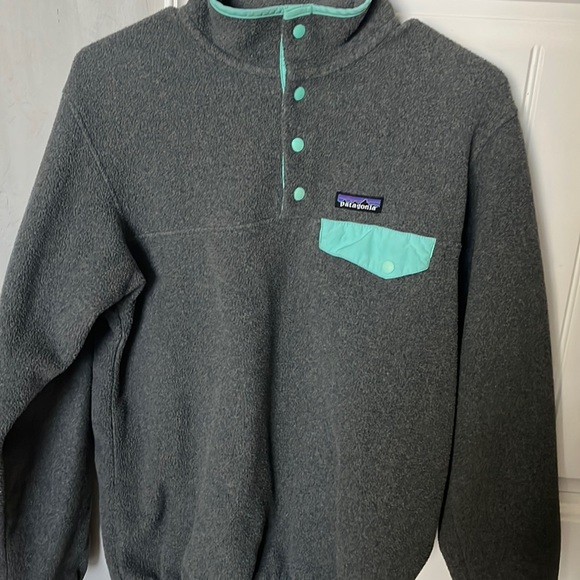 Patagonia Gray Sweater with Mint Accents - Picture 1 of 2